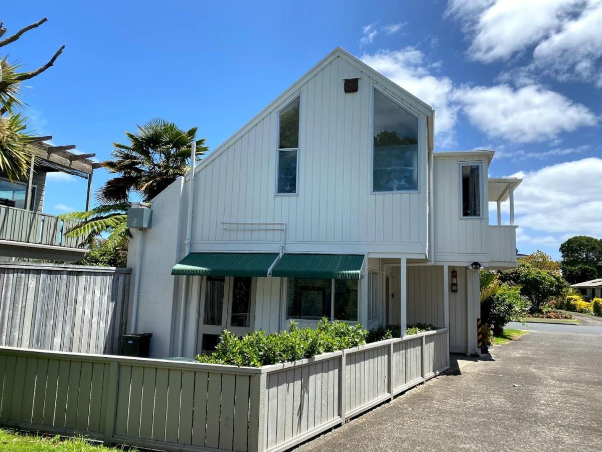 Chamberlain House - 3 Bedroom House By Manly Beach Auckland Exterior photo